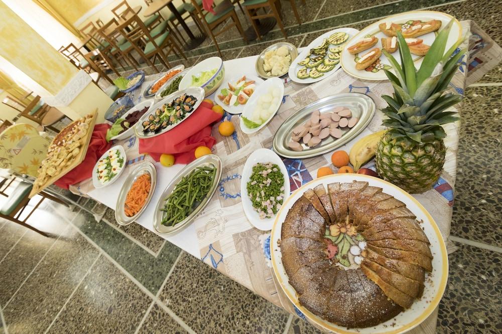 Hotel Giannella Rimini Luaran gambar