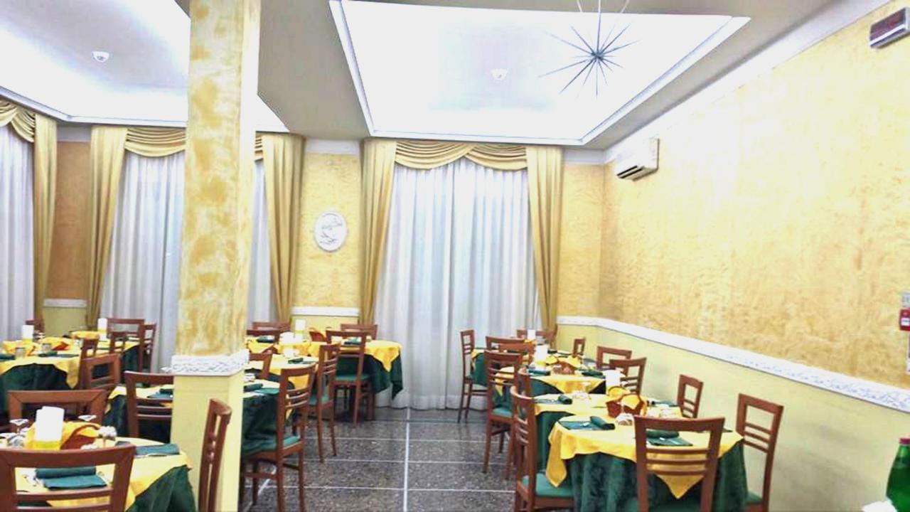 Hotel Giannella Rimini Luaran gambar