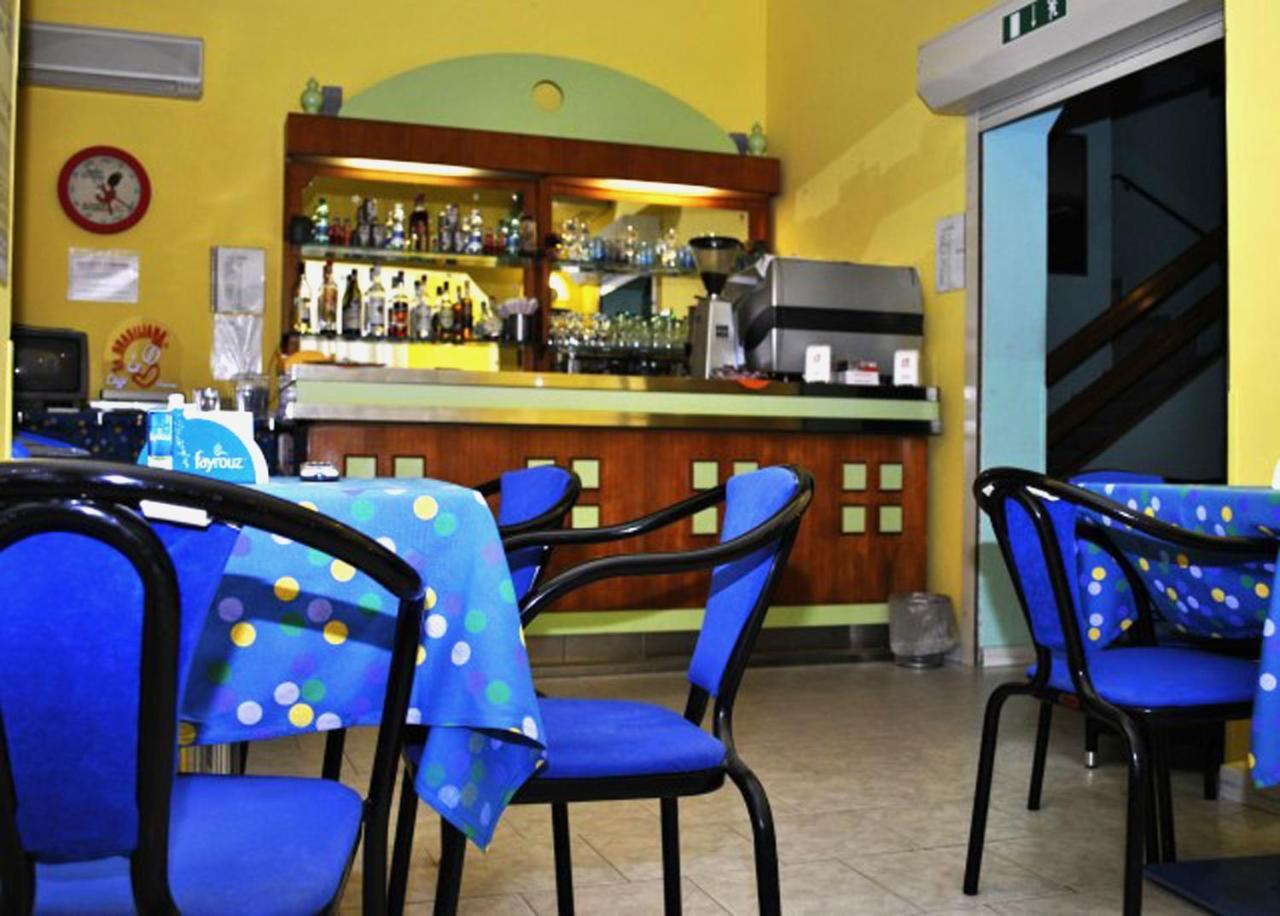 Hotel Giannella Rimini Luaran gambar