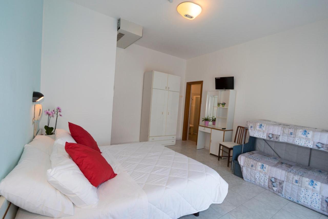 Hotel Giannella Rimini Luaran gambar