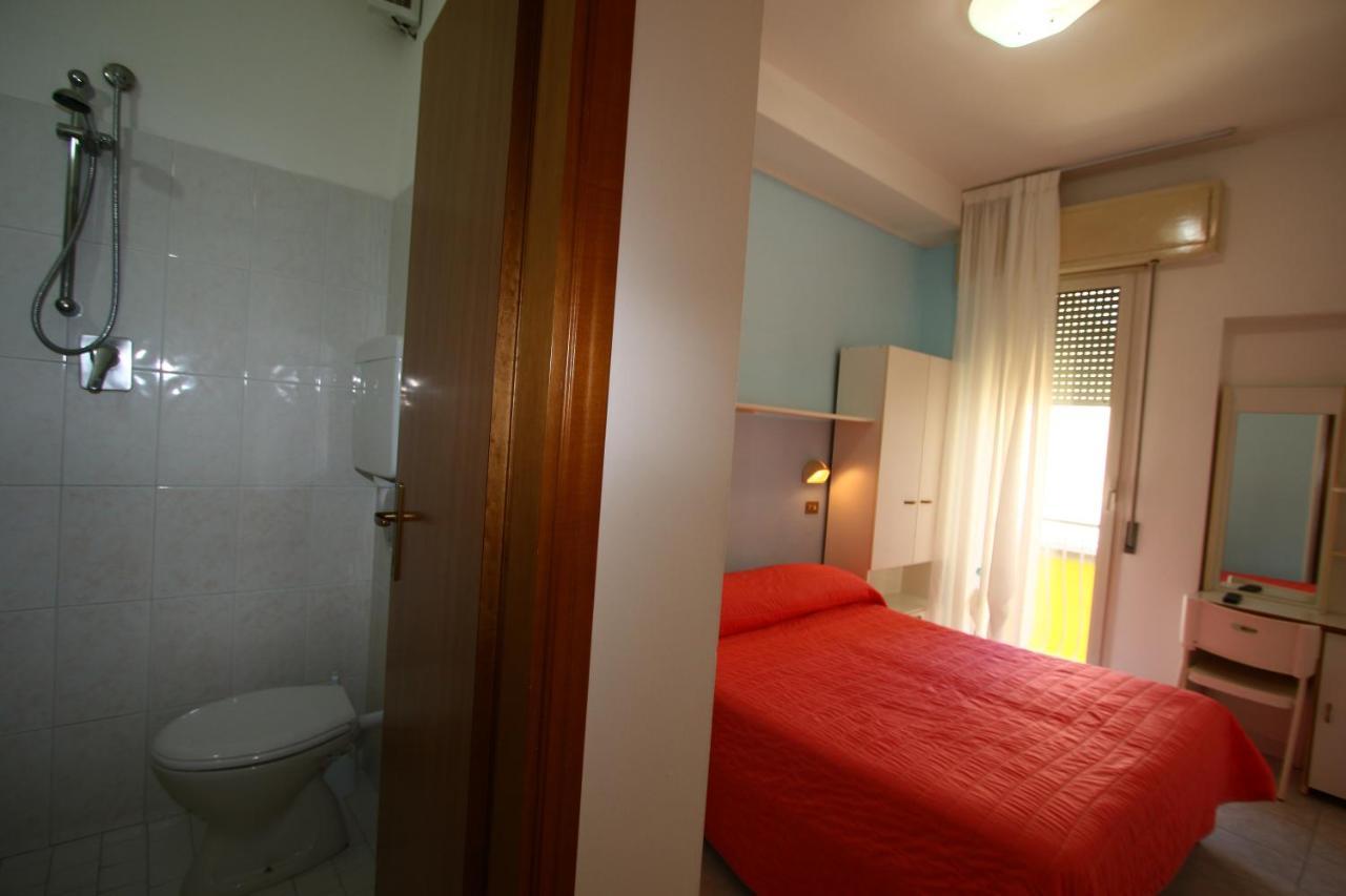 Hotel Giannella Rimini Luaran gambar